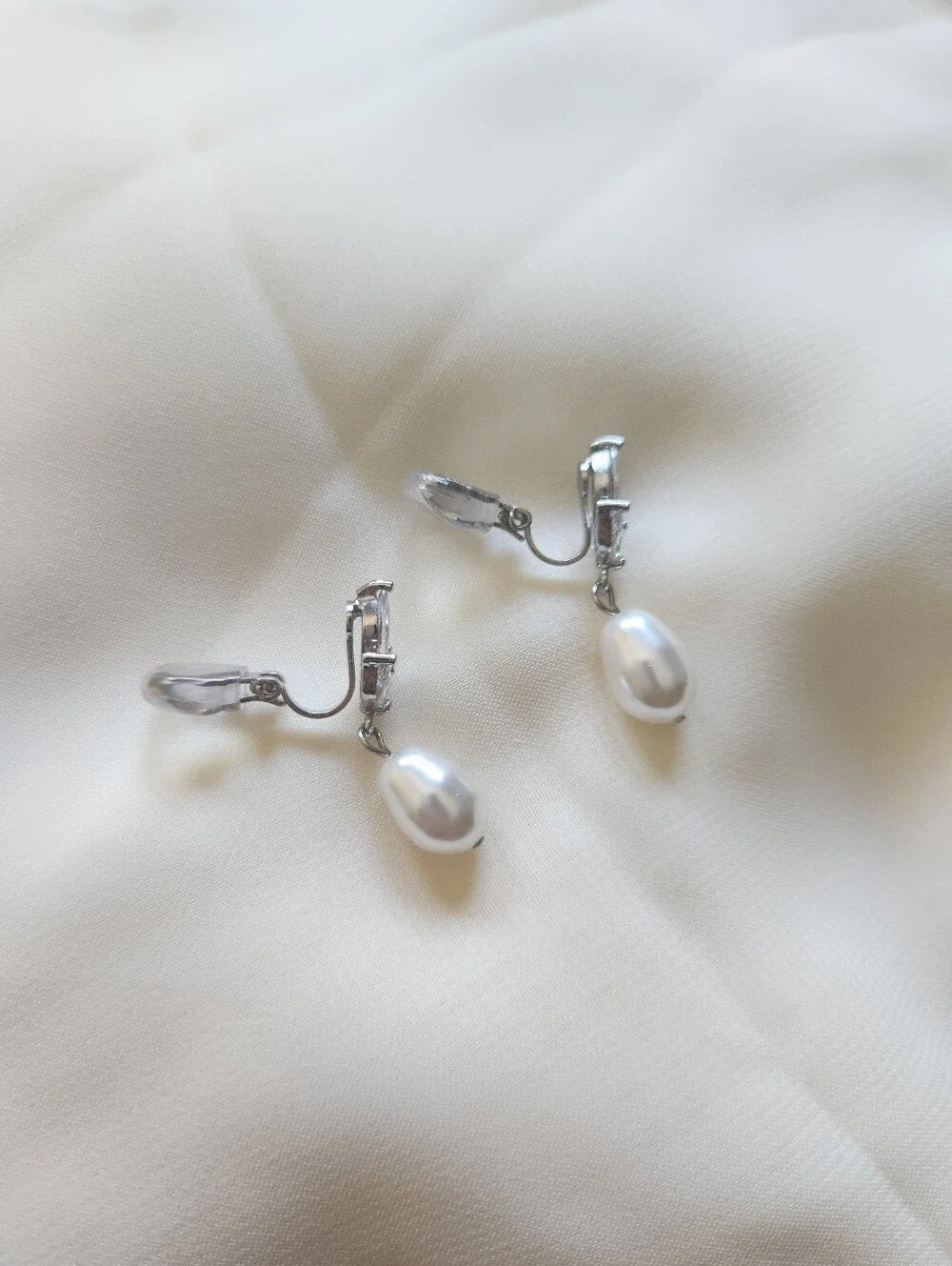 Clip on Silver & White Pearl Bridal Art Deco Drop Earrings Nickel-free Elegant